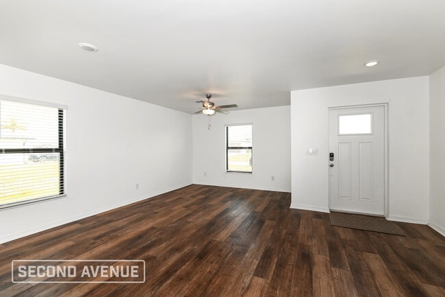 Photo - 1818 NE 23rd Ave