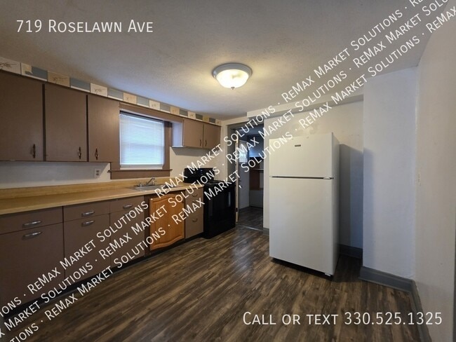 Photo - 719 Roselawn Ave