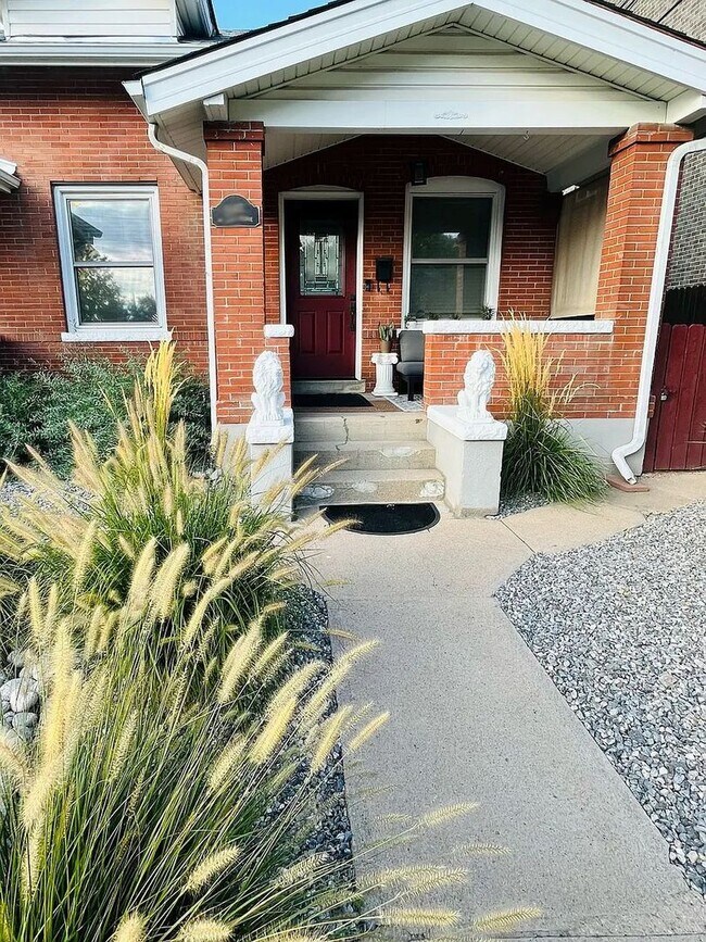 Building Photo - Charming Brick-Exterior 1bd/1ba Home (+Flex Room)- Highlands Neighborhood, Denver, CO!