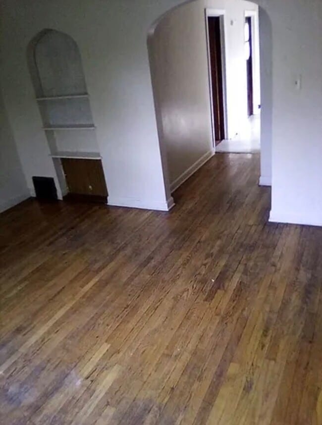 Photo - Get $300 Off Your First Month’s Rent