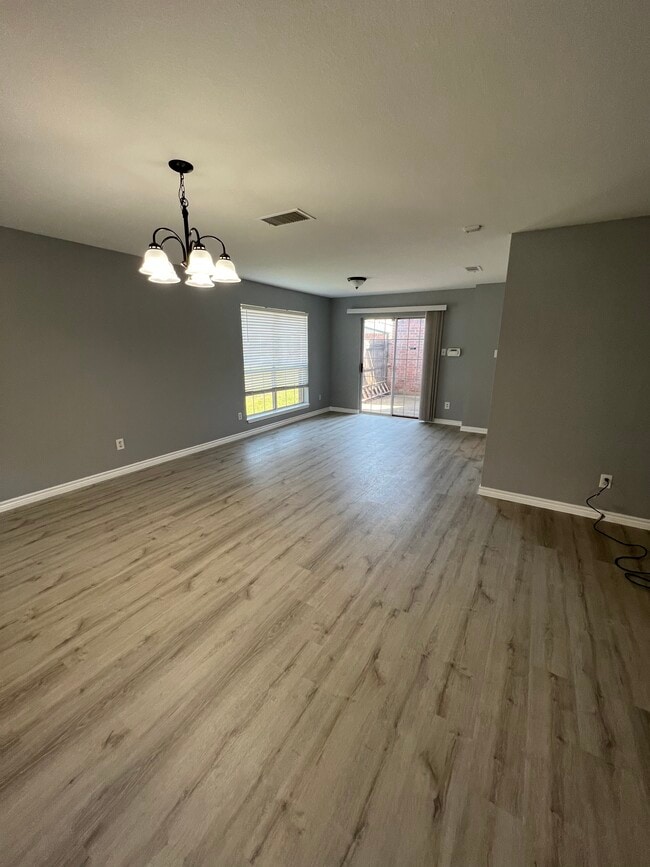 Photo - 3612 Villa Pl