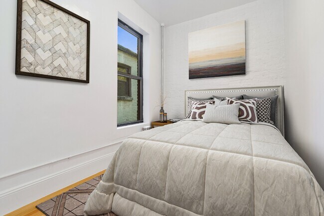 Photo - 331 W 16th St Unit 14/15