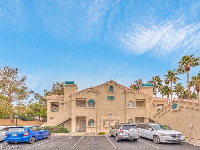 Building Photo - 2251 Wigwam Pkwy Unit 1826