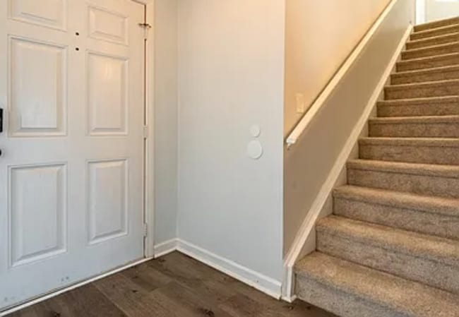 Photo - 112 Edgecliff Way