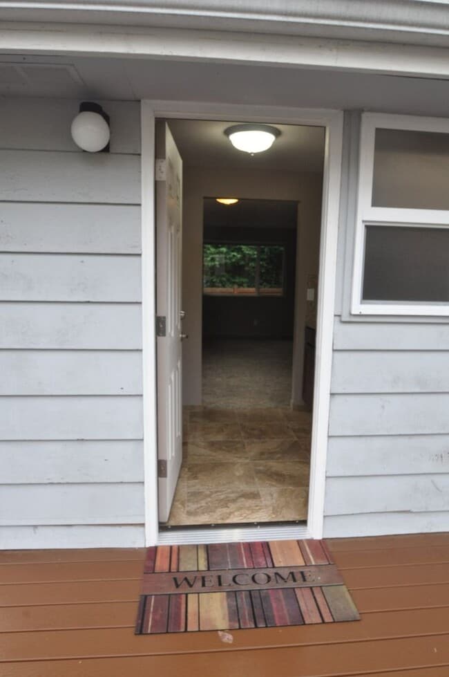 Building Photo - Harvey Development Duplex Unit 12408