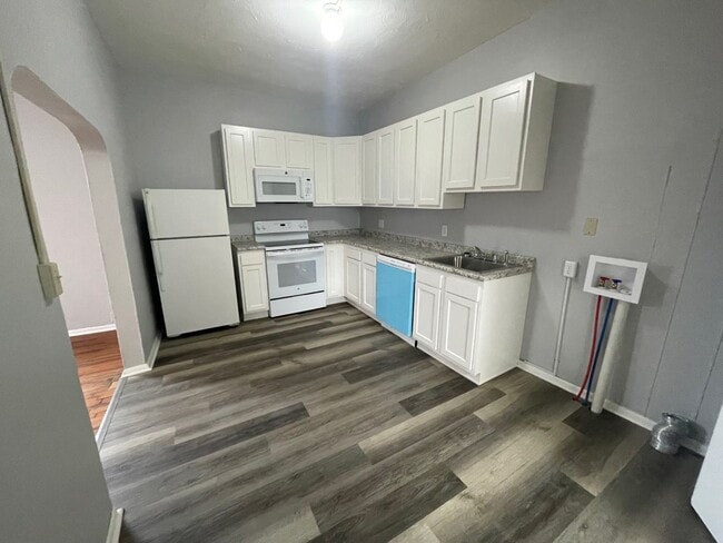 Photo - 615 S Washington St Unidad 100