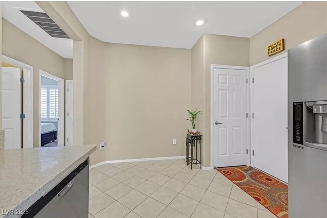 Photo - 2516 Corvus St