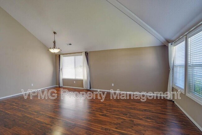 Photo - 7205 NE 159th Ave
