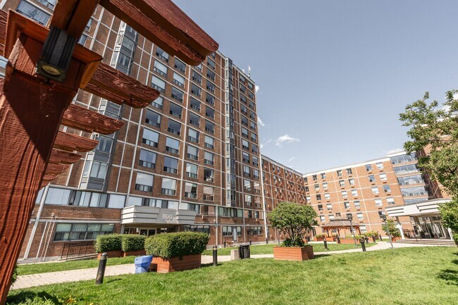 Photo - 798 Richmond Street West Unit 220