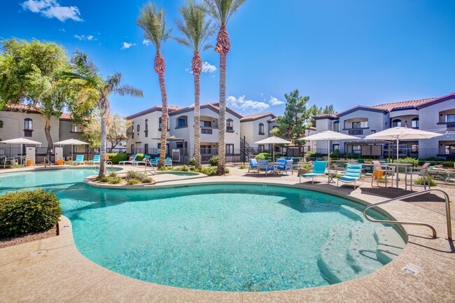 Resort Style Pool & Sun Deck