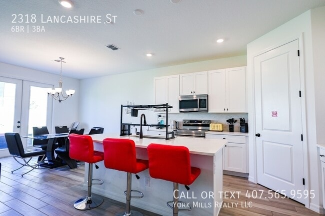 Photo - 2318 Lancashire St