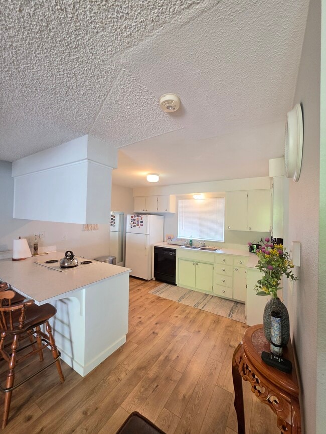 Kitchen - 85 22nd Avenue Ct