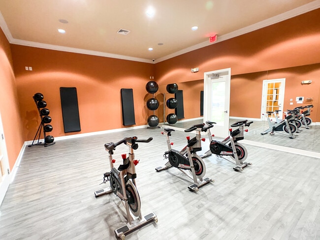 Oakleaf Village Apartments