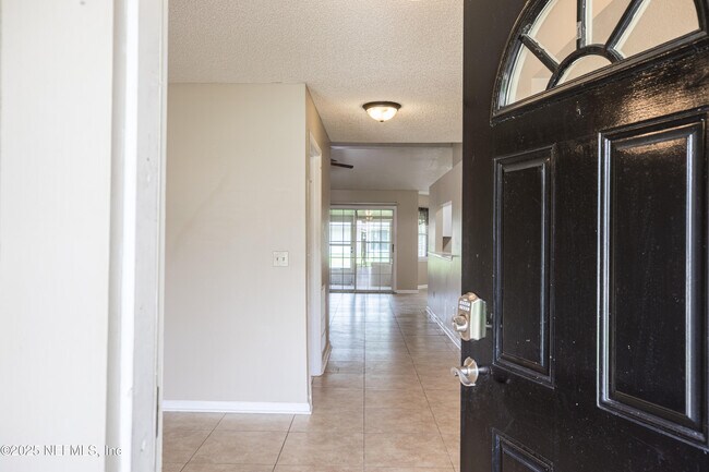 Photo - 2081 Magnus Ln