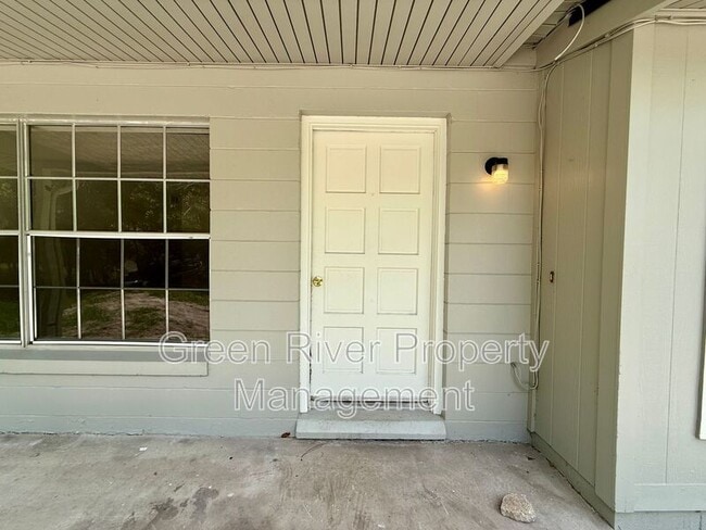 Photo - 7398 Worthington Rd