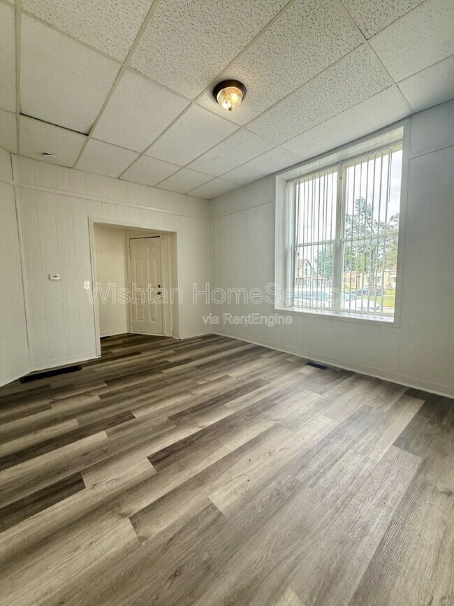 Photo - 636 Payson Ave
