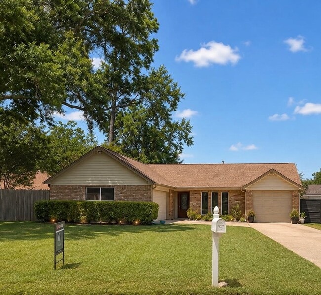 Building Photo - 9711 Cantertrot Dr