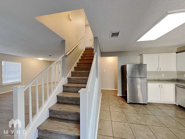 Photo - 9703 Cameron Creek