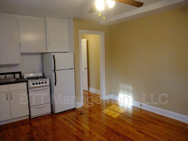 8401 Greenwood Ave Unit 1
