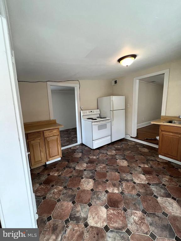 Photo - 204 W Washington St