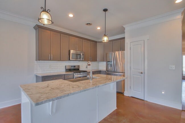 Photo - 1319B Pillow St