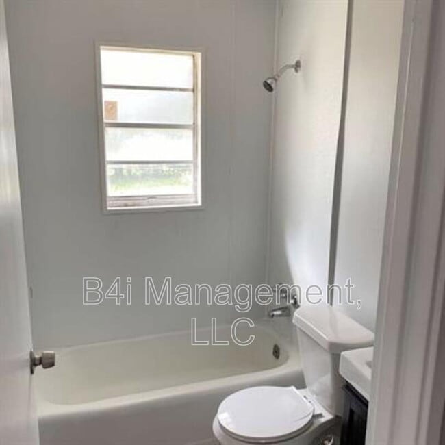 Photo - 719 Palmetto Ave