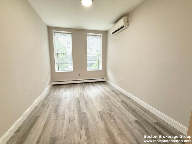 Photo - 15 Ruggles St Unit 3
