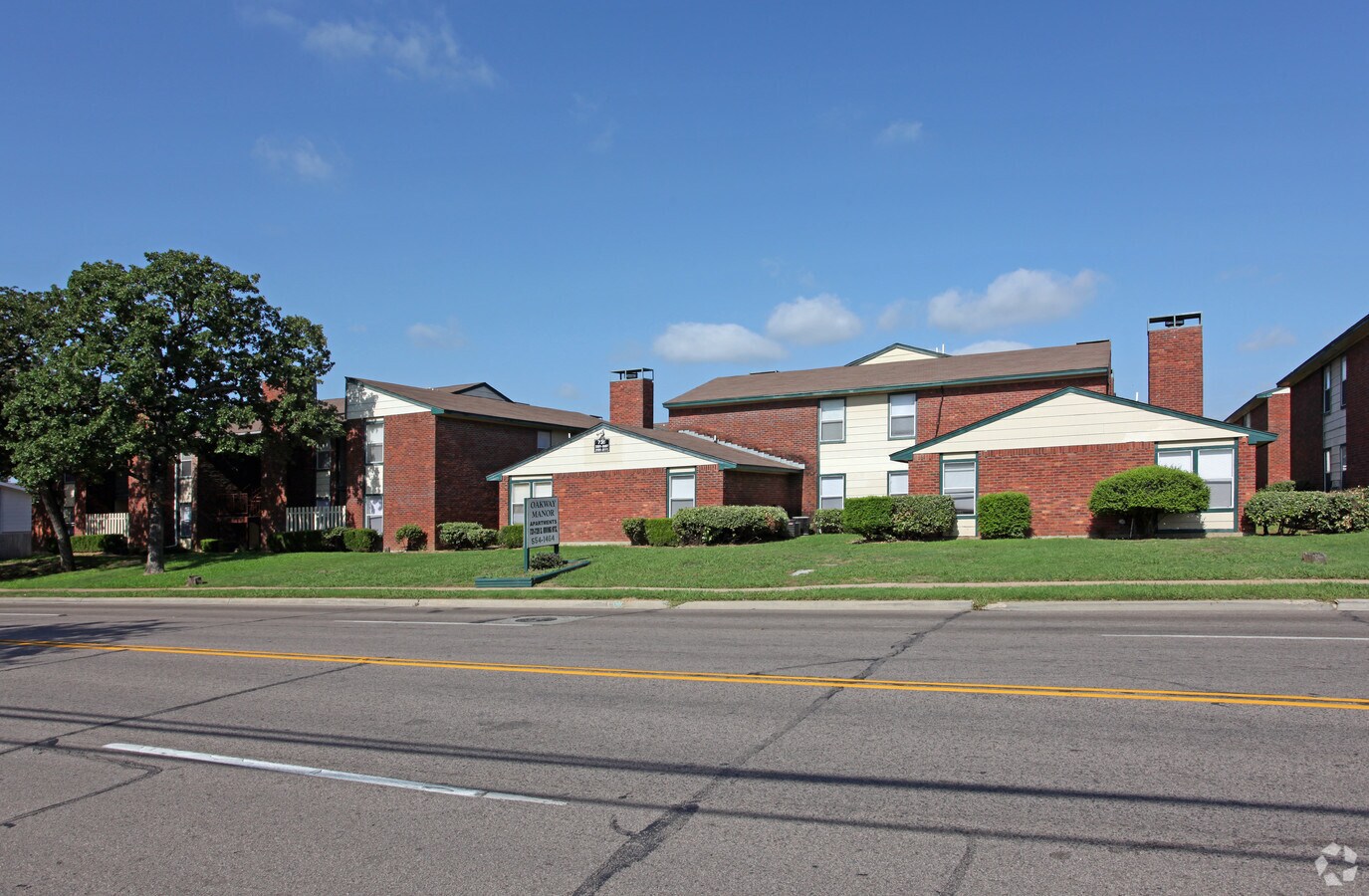 Oakway Manor Apartments - Oakway Manor Apartments