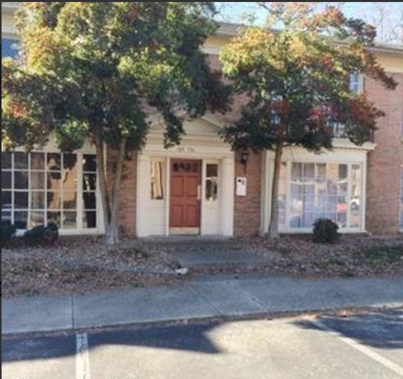 Photo - 509 Highwood Dr
