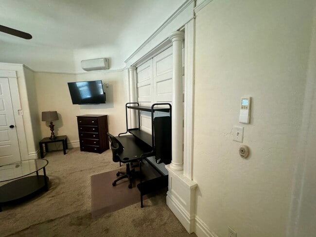 Photo - 102 W Fulton St Casa
