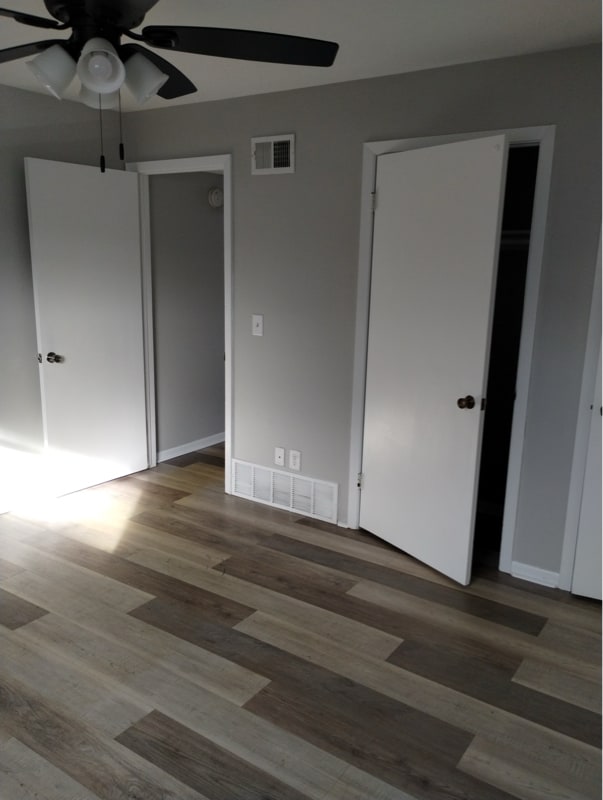 Photo - 4438 N 61st St Unidad 7