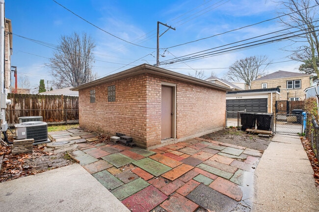 Photo - 2531 W Lunt Ave Unit 2