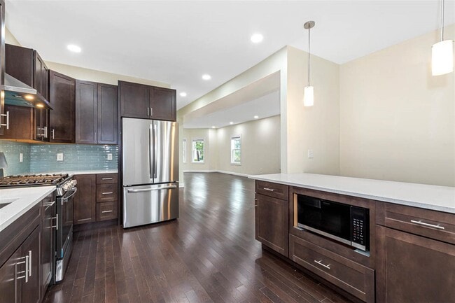 Photo - 75 Winchester St Unit 1