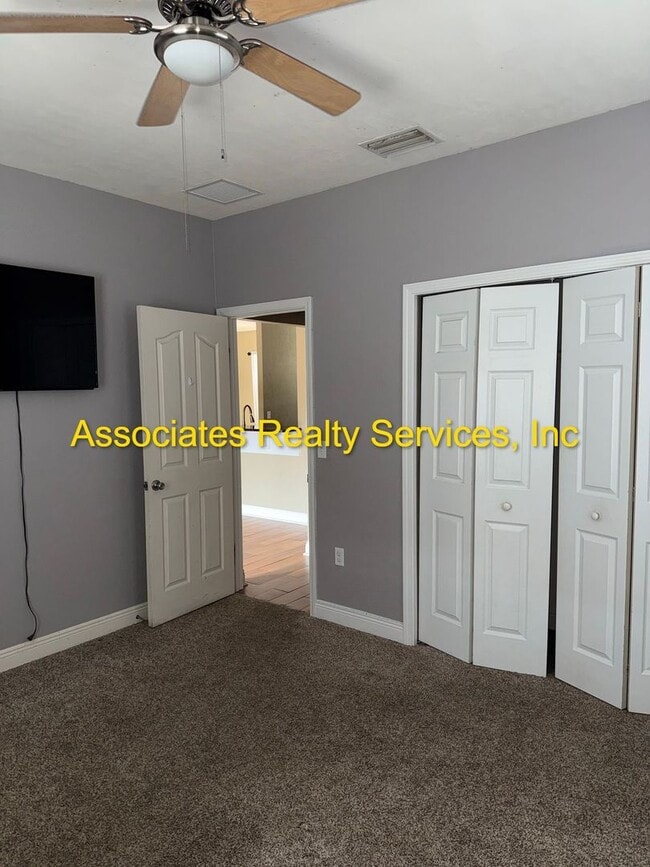 Photo - Willow Oak SW 3/2, a must see