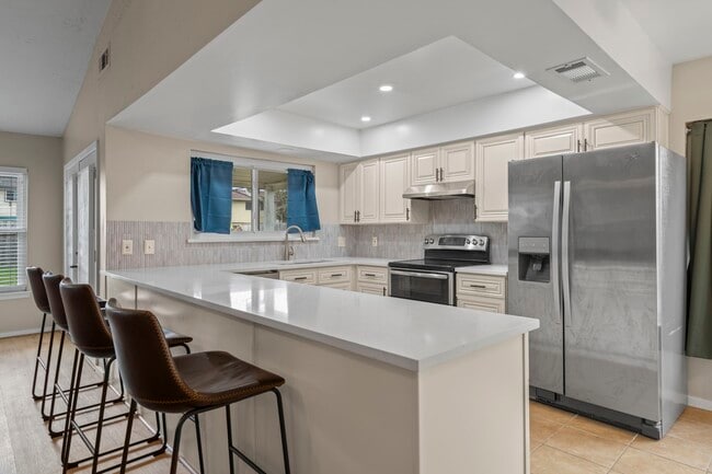 Photo - 304 Old Course Dr