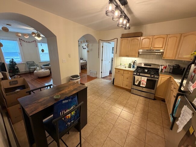 Building Photo - 73 Gore St Unit R1