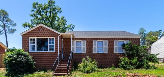 Building Photo - 1032 Bedford Dr Rental