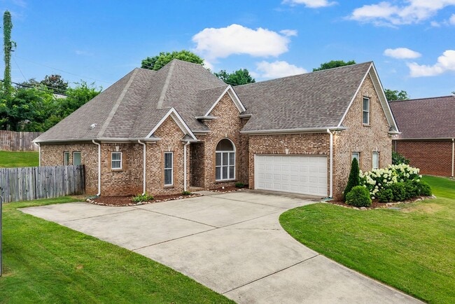 Photo - 710 Valley St