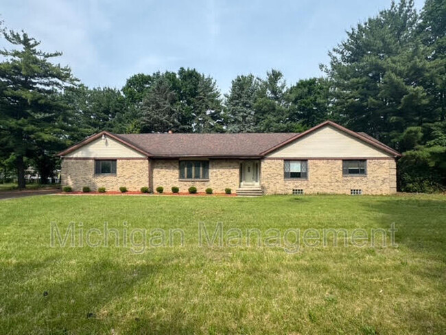 Photo - 40250 Pinetree Dr House