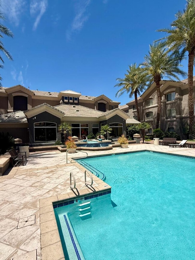 Building Photo - 4455 E Paradise Vlg Pkwy S Unit Apt 1040