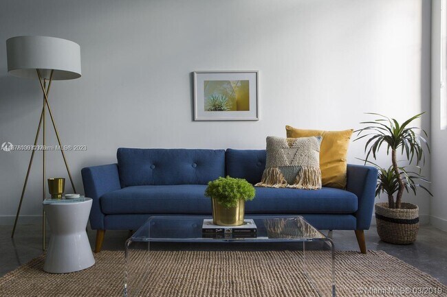 Photo - 765 NW 1st St Unidad 101