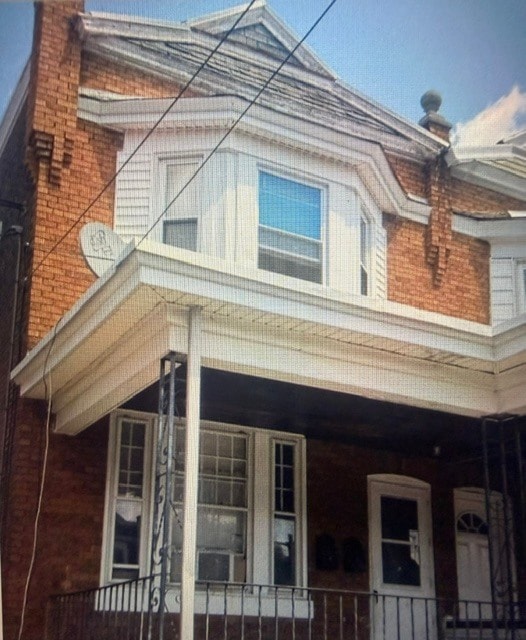 Photo - 2219 Madison St