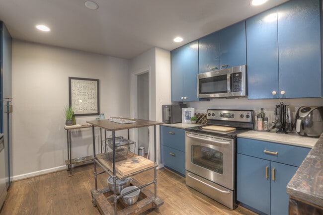 Photo - 1714B Villa Pl