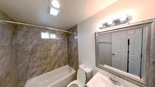 Photo - 26026 E 9th St