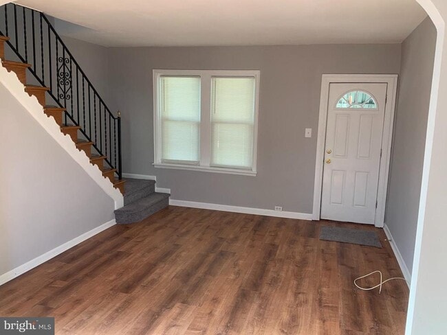 Photo - 254 Cedar Ave