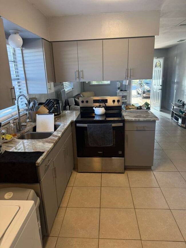 Photo - 38603 Naomi Ave