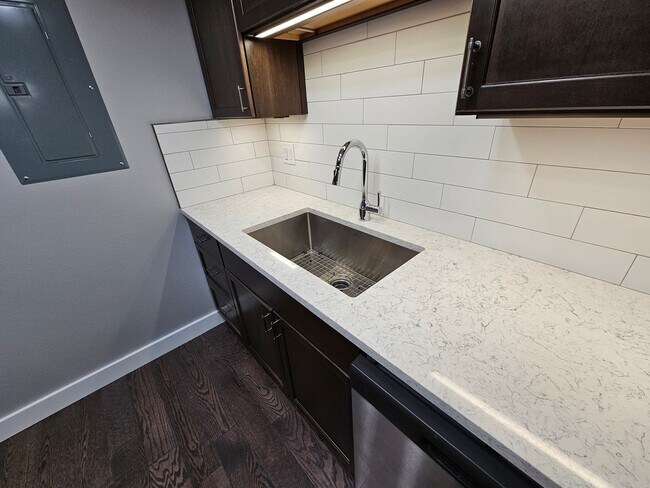 Photo - 1 Bedroom Condo in Aurora