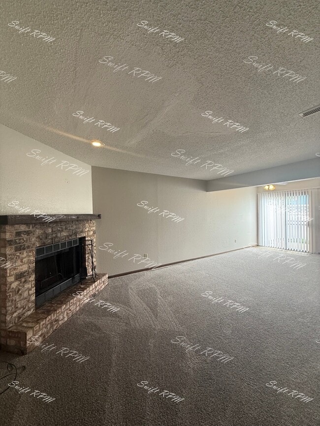 Photo - 529 NE Churchill St