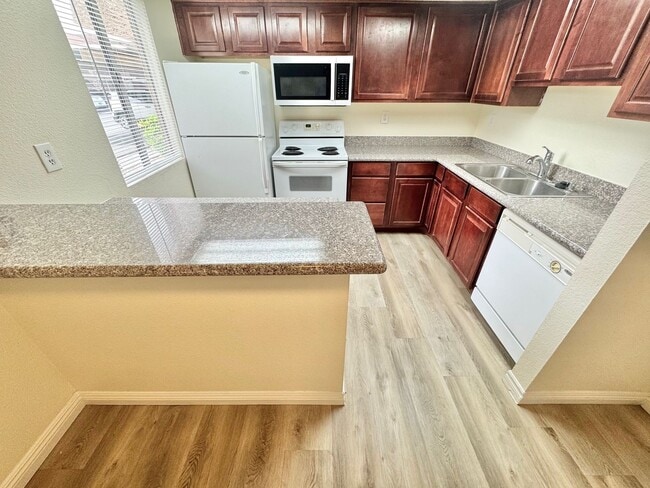 Photo - Stylish condo with new upgrades, tennis courts, and pool access