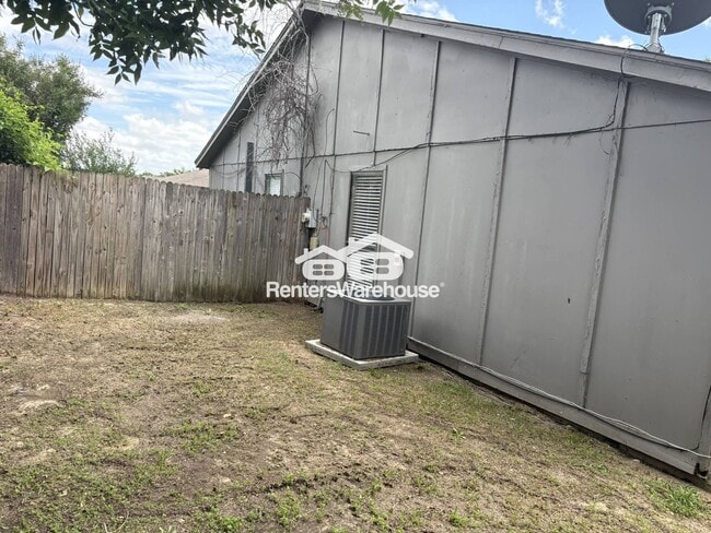Photo - 10258 Maverick Dr